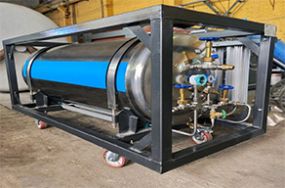Ag 400 is primarily utilized within low-temperature vacuum vessels to remove hydrogen