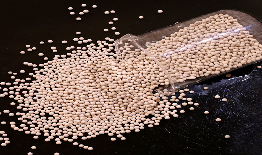 ETS-10 Silver Exchanged Ag400 Zeolite Containing Silver Ag-Exchanged Zeolite 13X Hydrogen Getter For High Vacuum Multilayered Insulation Tank